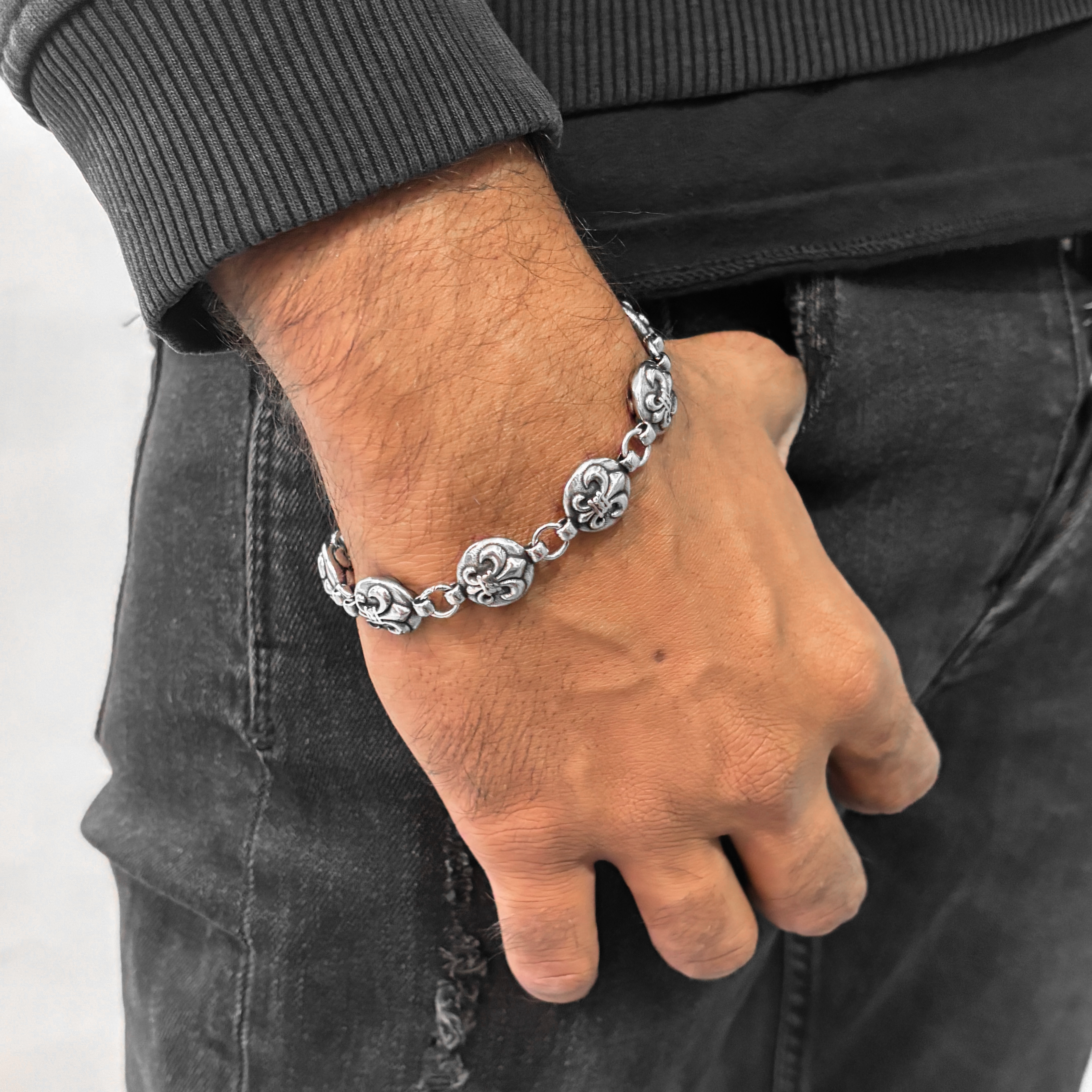 Iron Bloom Thick Bracelet