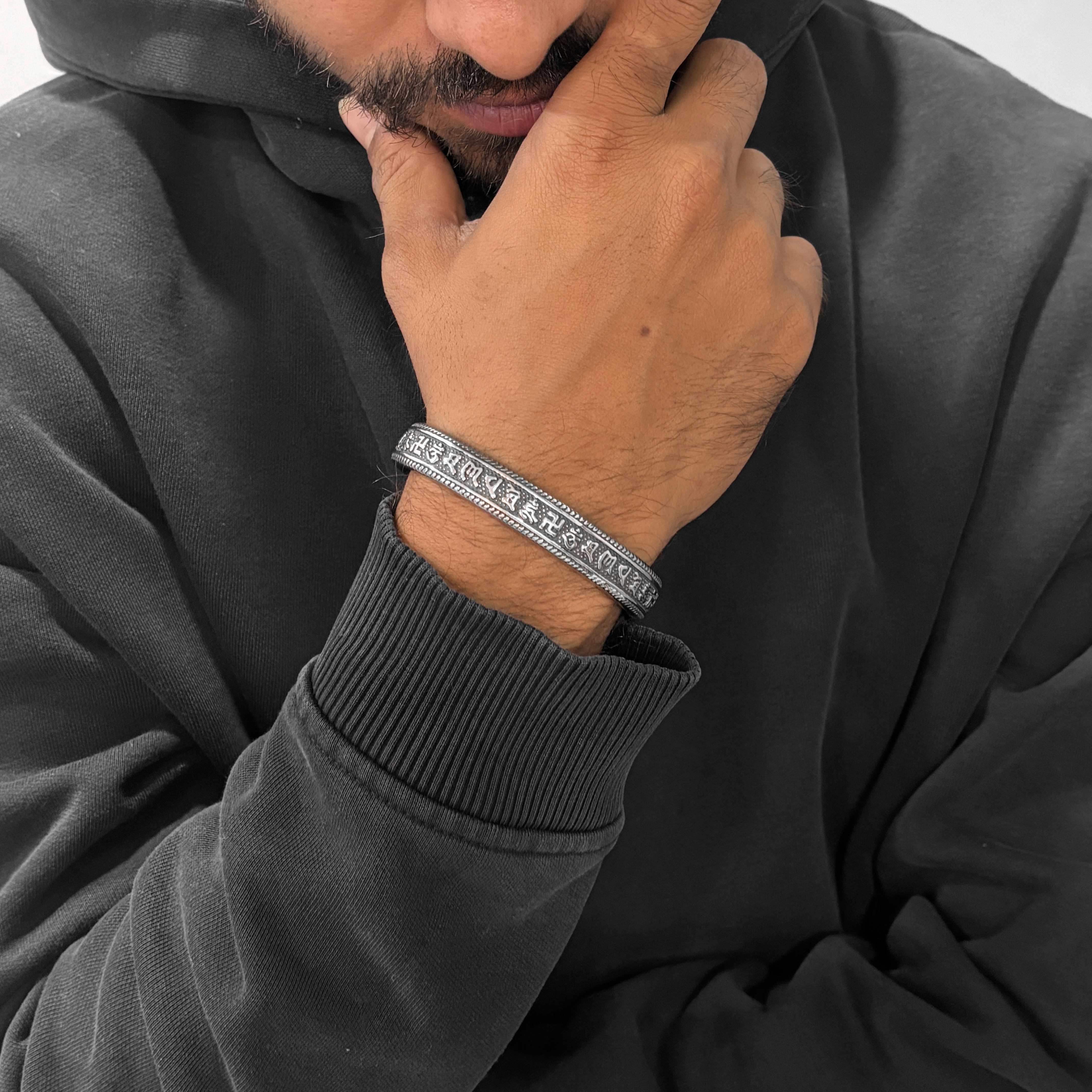 Mantra Kada