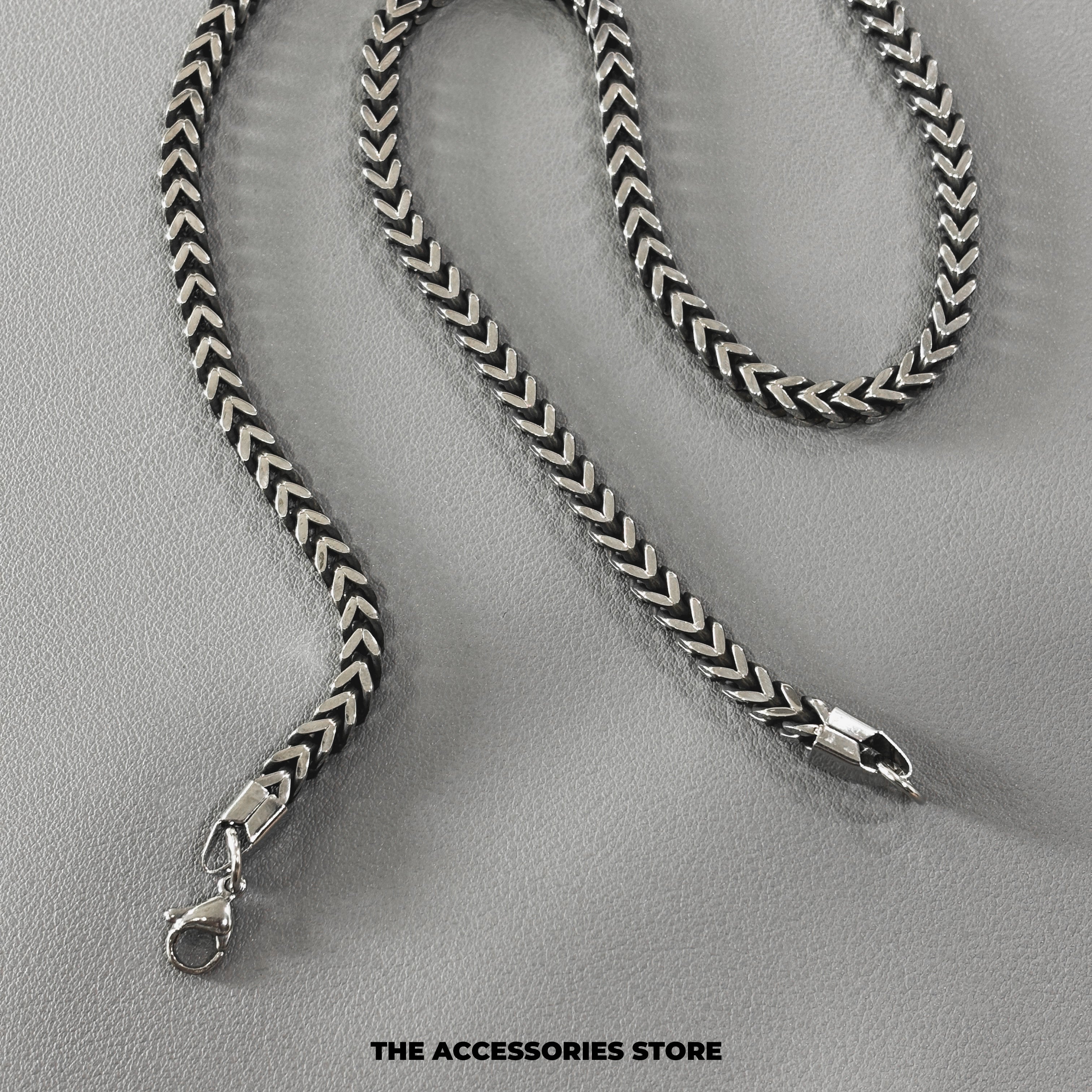 Obsidian Curb Chain 6MM