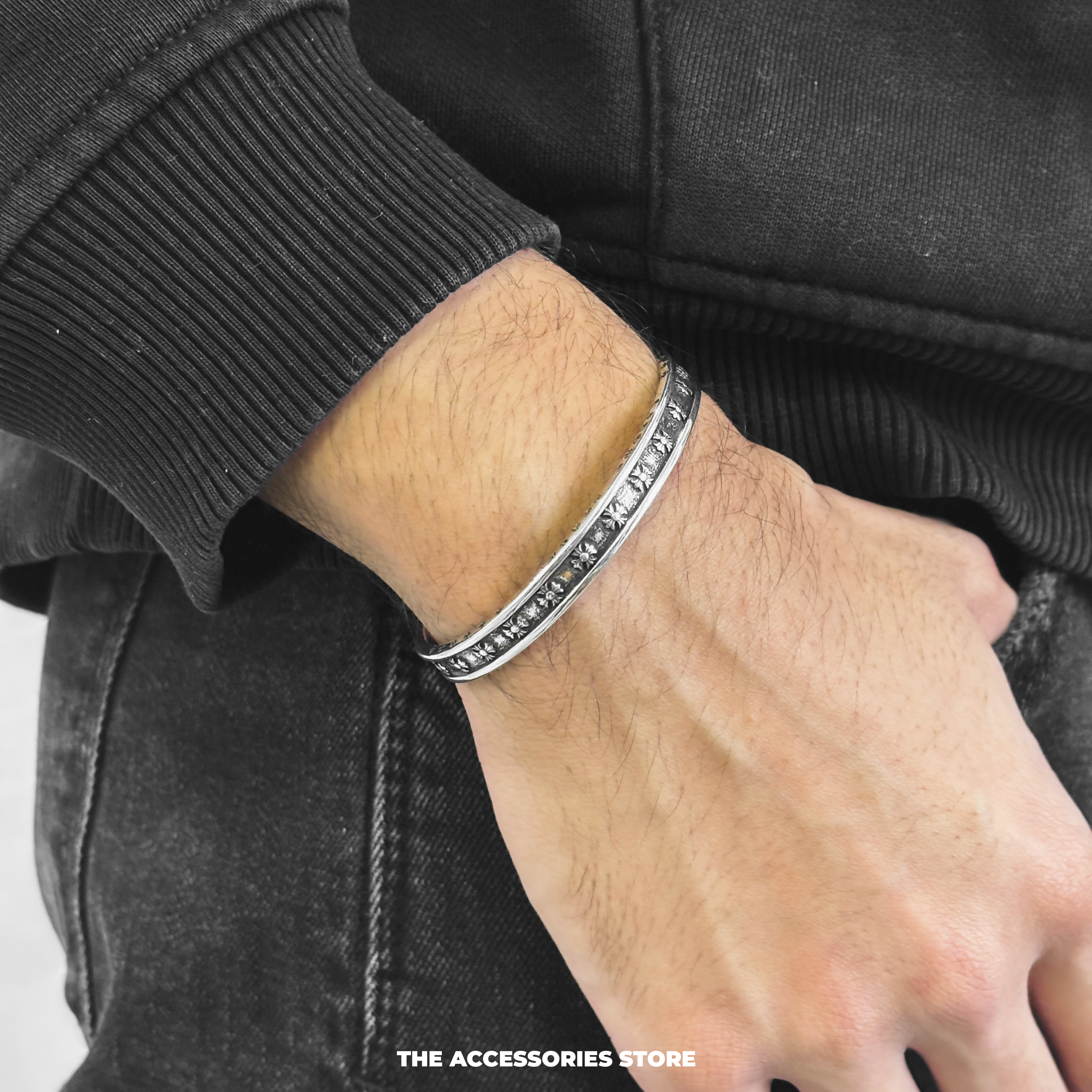 Obsidian Fleur Band